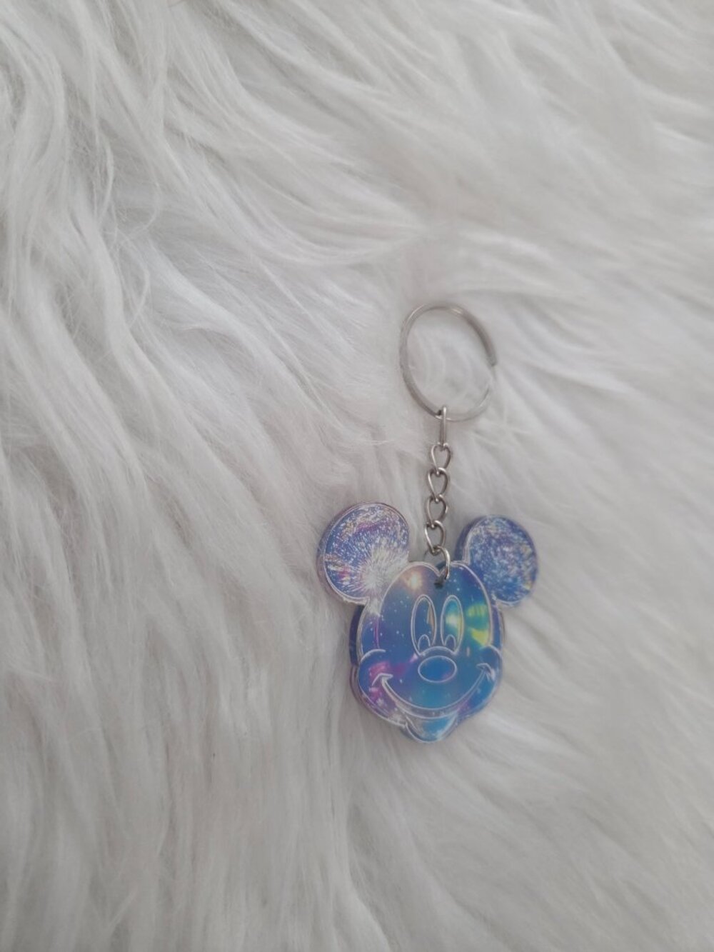 Mickey Mouse Design Keychain - Picture 4 of 6